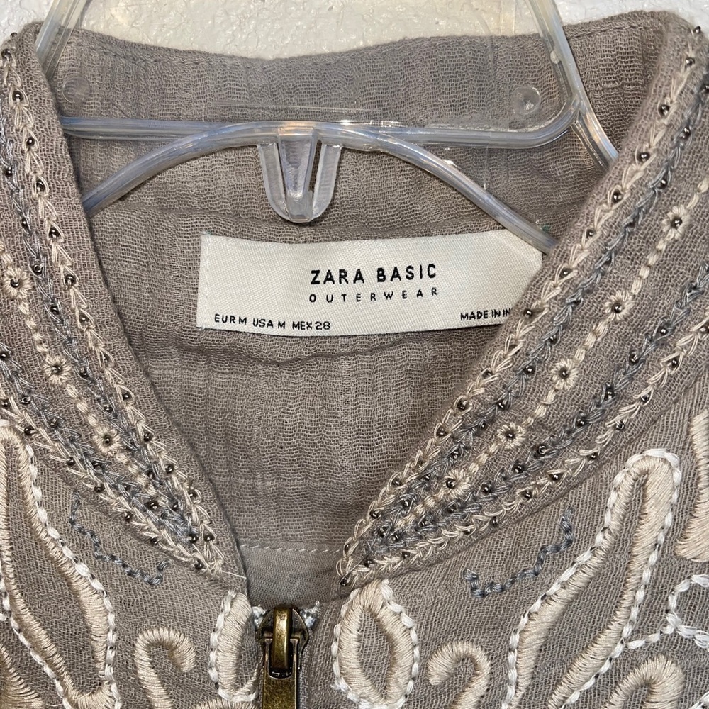 Zara Embroidered bomber style jacket. GUC size medium - Picture 4 of 6